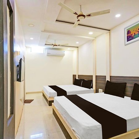 Super Hotel O Shri Shiva Palace Rāipur Dış mekan fotoğraf