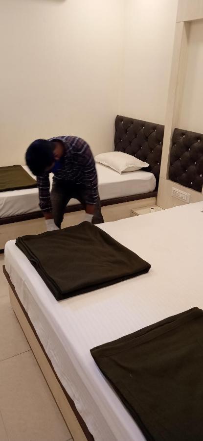Super Hotel O Shri Shiva Palace Rāipur Dış mekan fotoğraf