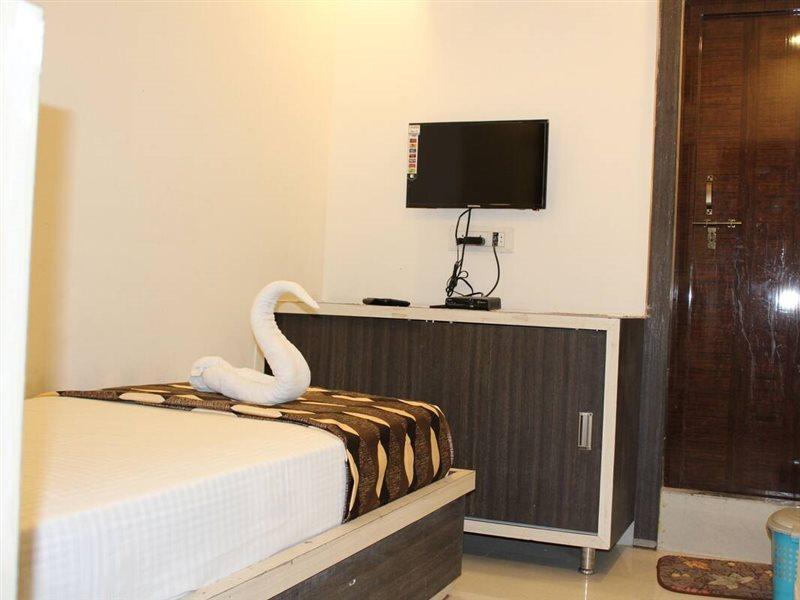 Super Hotel O Shri Shiva Palace Rāipur Dış mekan fotoğraf