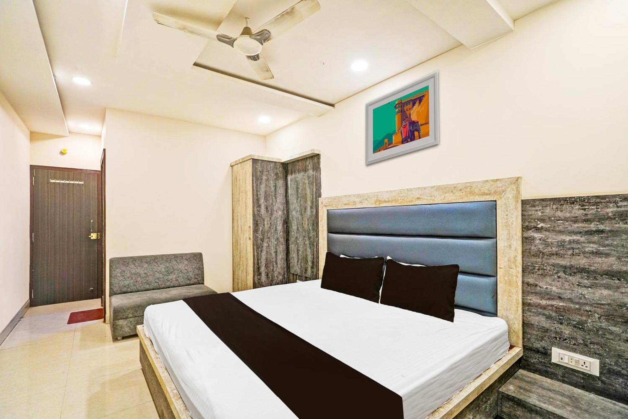 Super Hotel O Shri Shiva Palace Rāipur Dış mekan fotoğraf