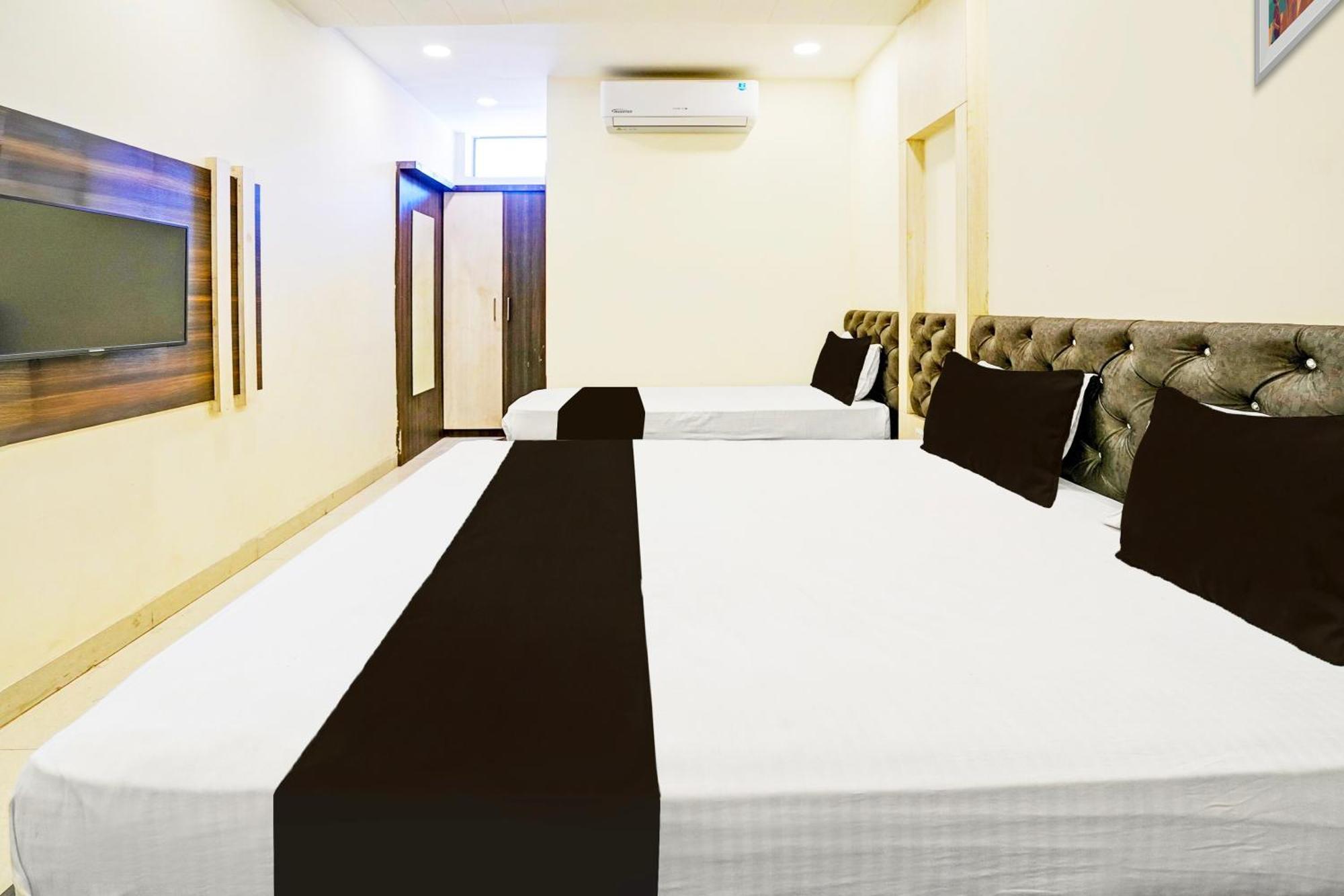 Super Hotel O Shri Shiva Palace Rāipur Dış mekan fotoğraf