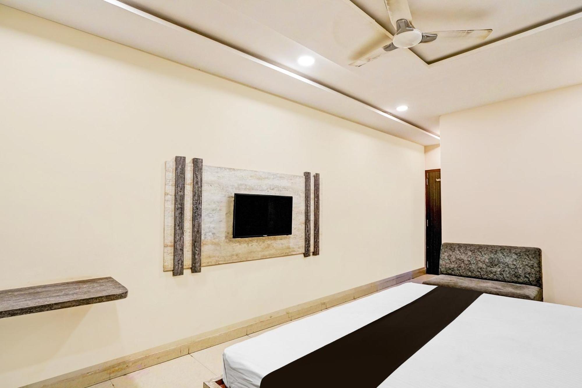 Super Hotel O Shri Shiva Palace Rāipur Dış mekan fotoğraf
