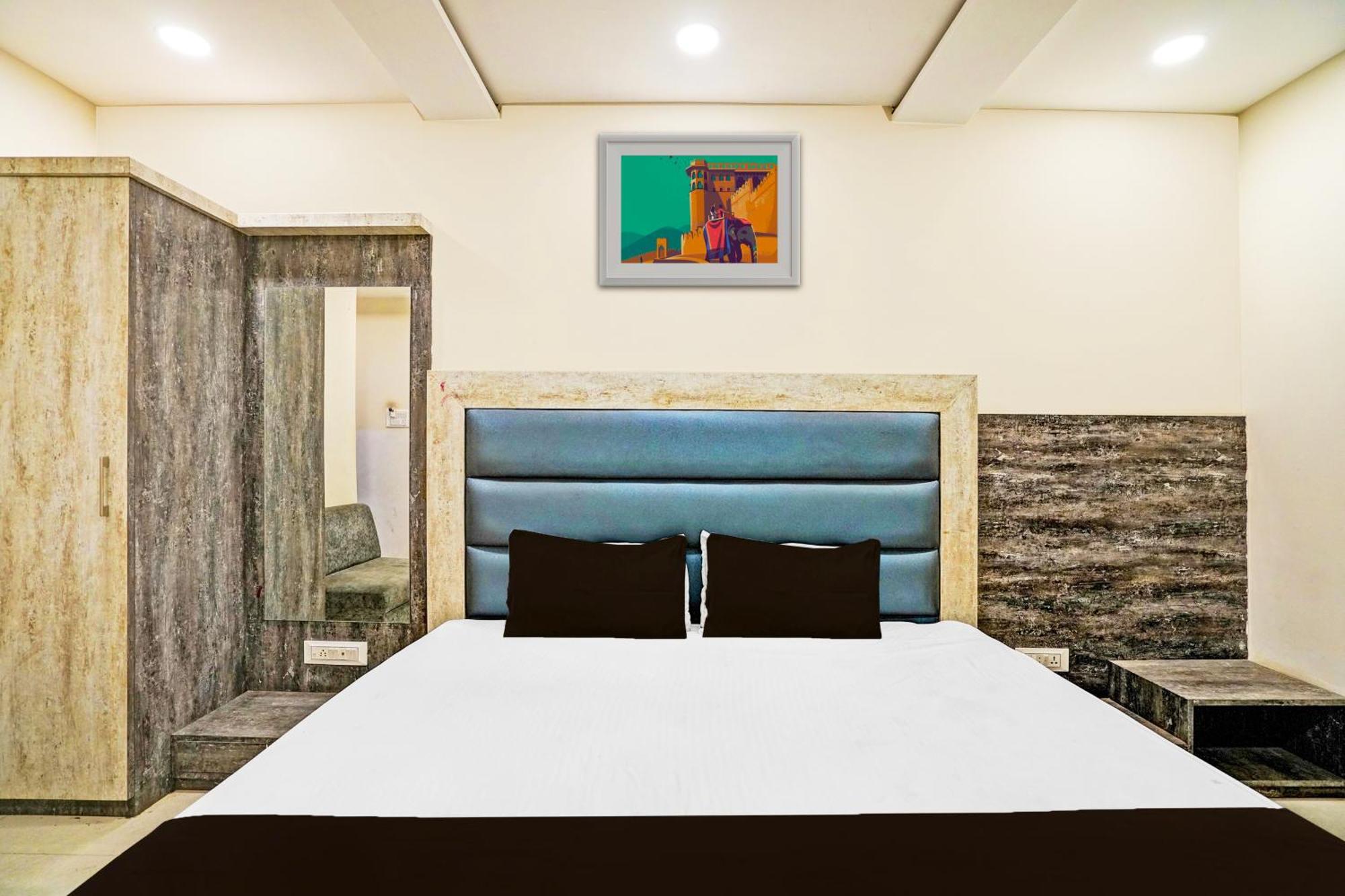 Super Hotel O Shri Shiva Palace Rāipur Dış mekan fotoğraf