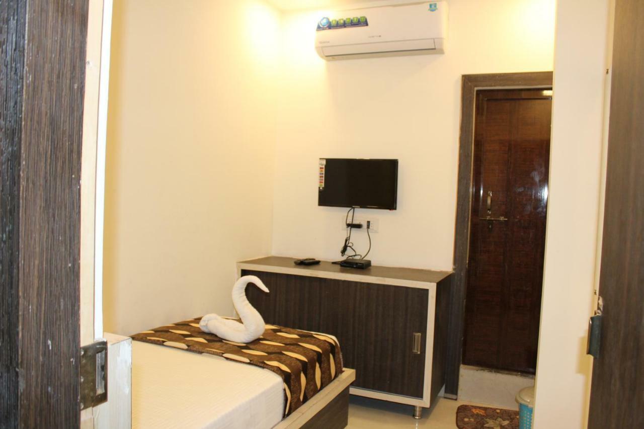 Super Hotel O Shri Shiva Palace Rāipur Dış mekan fotoğraf