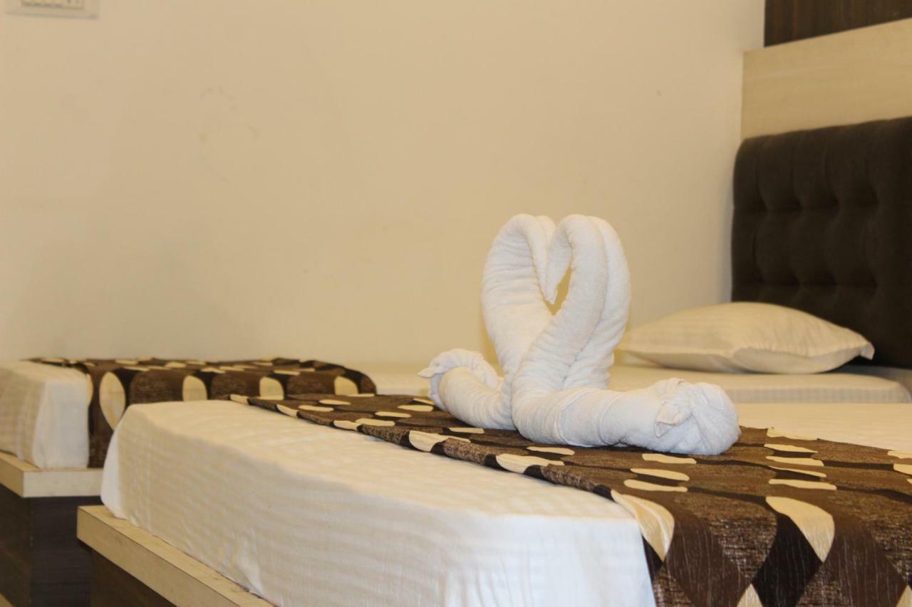 Super Hotel O Shri Shiva Palace Rāipur Dış mekan fotoğraf