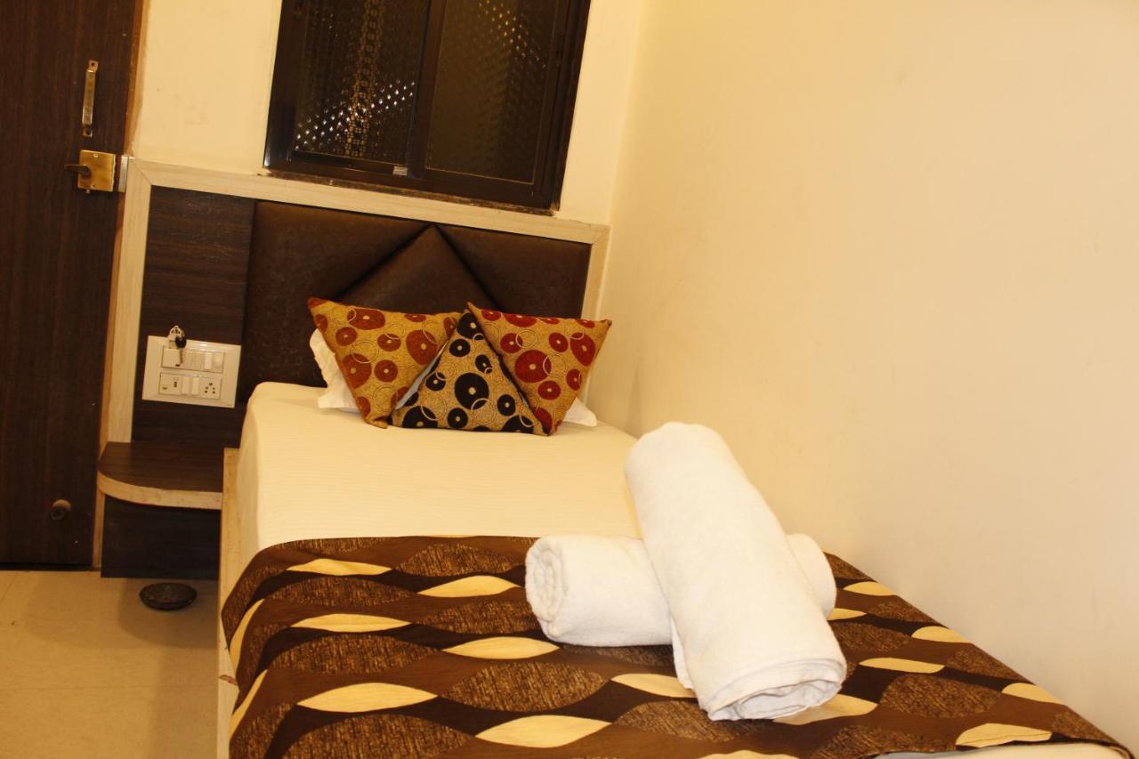Super Hotel O Shri Shiva Palace Rāipur Dış mekan fotoğraf