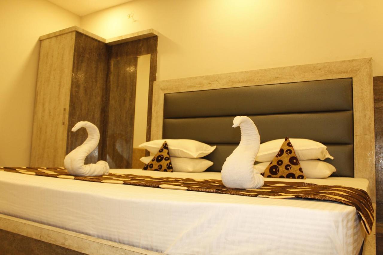 Super Hotel O Shri Shiva Palace Rāipur Dış mekan fotoğraf